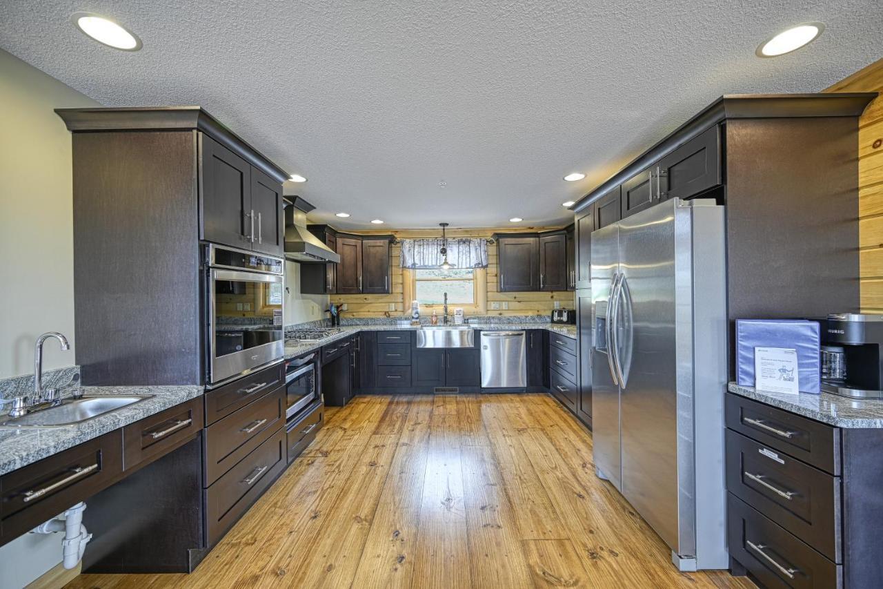 Curb-Free Chalet McHenry Exterior foto